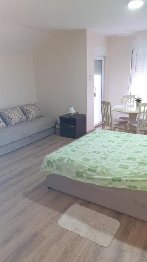 Apartments Kamenjar Novi Sad Rom bilde
